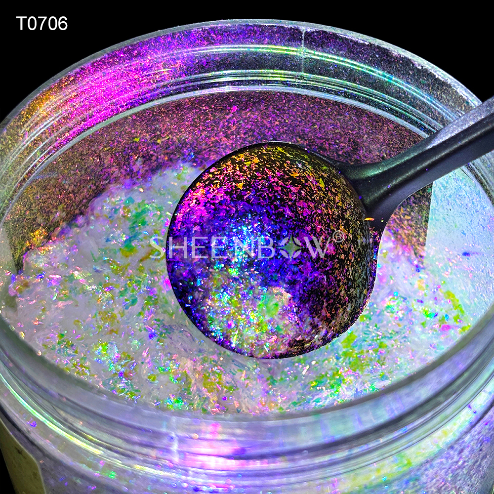 T070auroraMulticromo（Uñas & Maquillaje）